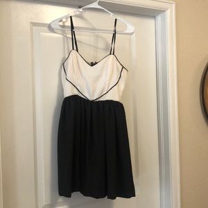 Cute dress-urban outfitters